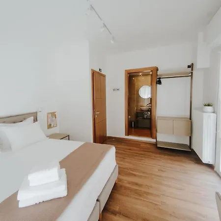 Voulis Attico & Guest house
